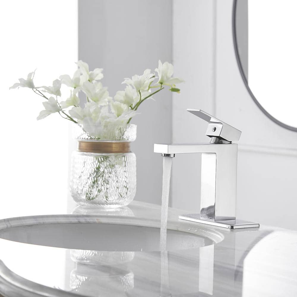 Polished Chrome Single Handle Low-Arc Bathroom Faucet