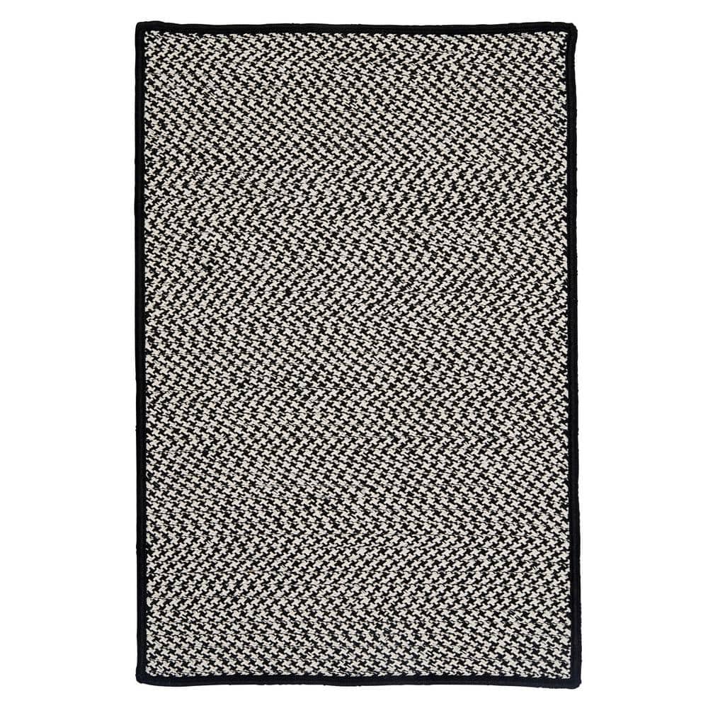 Black and White Houndstooth Reversible Synthetic Rug, 2' x 4'