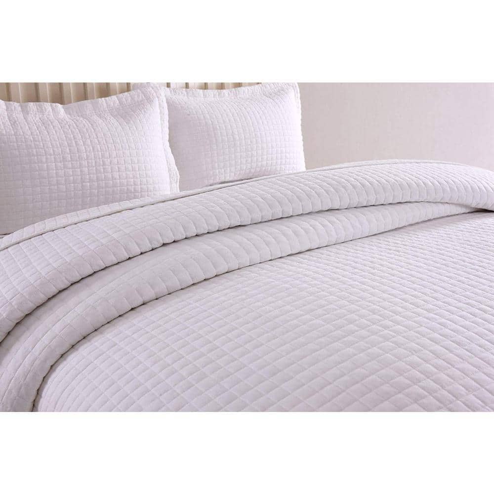 White Cotton Queen Reversible Quilted Bedspread Set