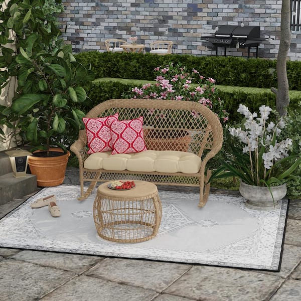 Jordan Manufacturing 16 in. L x 16 in. W x 4 in. T Outdoor Throw Pillow in Red Medallion