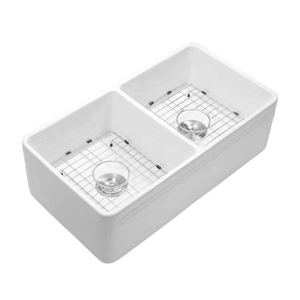 Farmhouse Apron Front Fireclay 33 in. 50/50 Double Bowl Kitchen Sink in White with Grids and Strainers