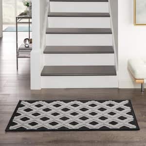 Aloha Black White 3 ft. x 4 ft. Geometric Contemporary Indoor/Outdoor Patio Kitchen Area Rug