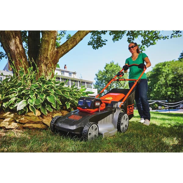 Black & Decker Lawn Mowers - Charging and Storing Batteries 