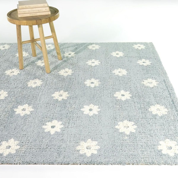 Plumier Cream 3 ft. 11 in. x 5 ft. 7 in. Kids Textured Floral Area Rug