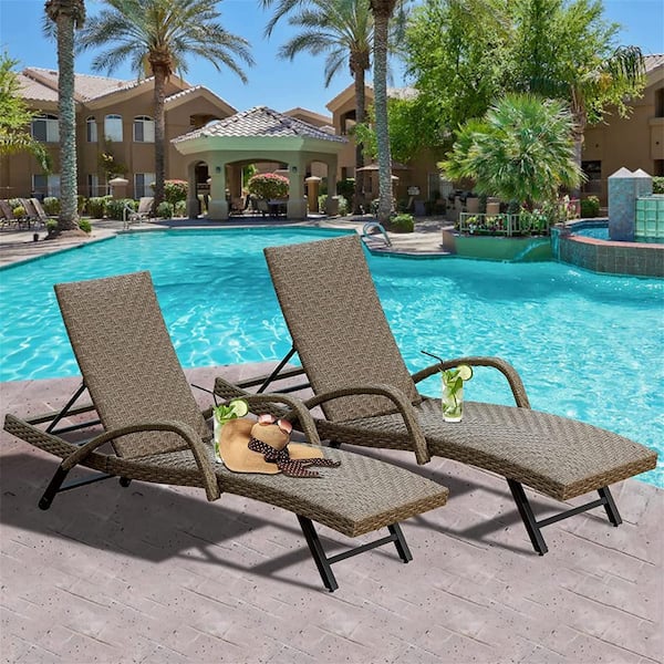 Flynama Adjustable Wicker Frame Outdoor Lounge Chair in Brown (Set of 2)