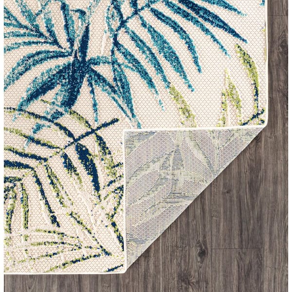 7'10 x 7'10 Round Area Rug Hooked in China Ventura Collection  Indoor/Outdoor 