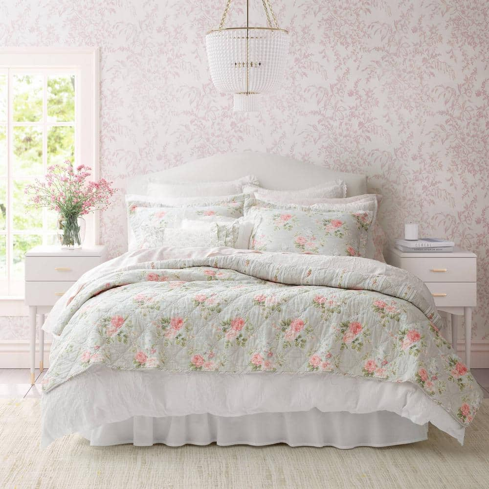 Laura Ashley Amberley Pastel Grey Full/Queen Quilt Set