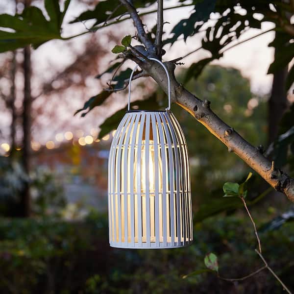 https://images.thdstatic.com/productImages/3dd6ab92-983c-4cea-917f-230897e4a8bb/svn/whites-glitzhome-outdoor-lanterns-2023300020-31_600.jpg