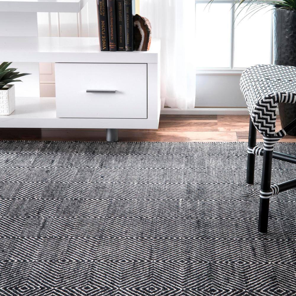 Black Geometric Wool 3' x 5' Handmade Tufted Area Rug