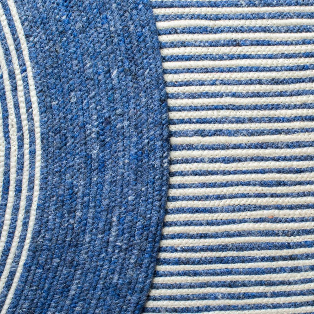 Handwoven Navy and Ivory Wool 4' Round Braided Rug