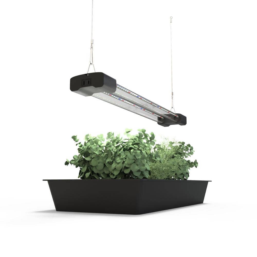 Black Polycarbonate Full Spectrum LED Grow Light with Hanging Cable
