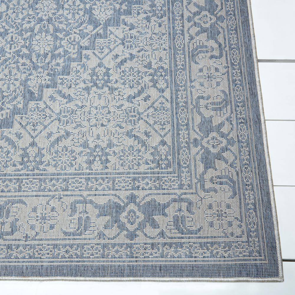 Blue and Gray Medallion Indoor/Outdoor Area Rug