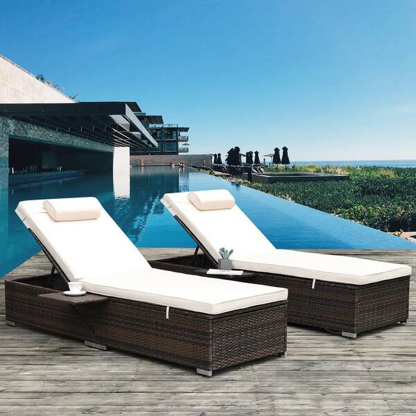 Runesay Wicker Outdoor Patio Chaise Lounge Chairs Adjustable Poolside Loungers Sunlounger with Beige Cushions Set of 2