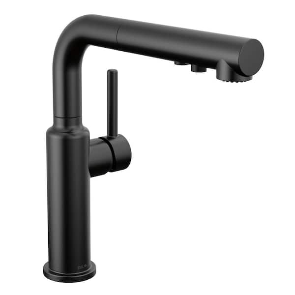 Delta Daneri Single Handle Pull Out Sprayer Kitchen Faucet Deckplate Included in Matte Black