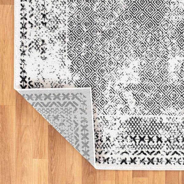 Bohemian Distressed Border 2'x7' Black Runner Rug