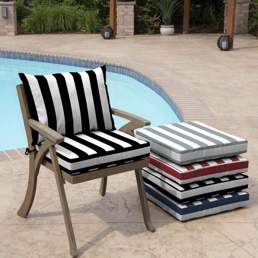 Black and White Striped Polyester Outdoor Dining Chair Cushion Set