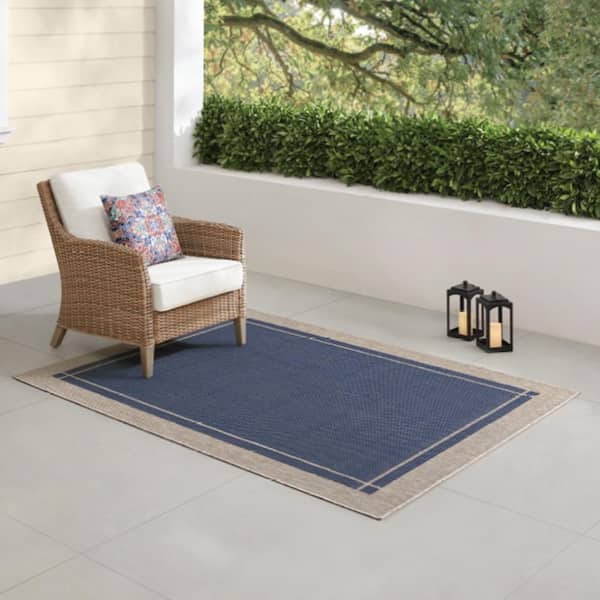 Navy Center Border 5 ft. x 7 ft. Indoor/Outdoor Area Rug