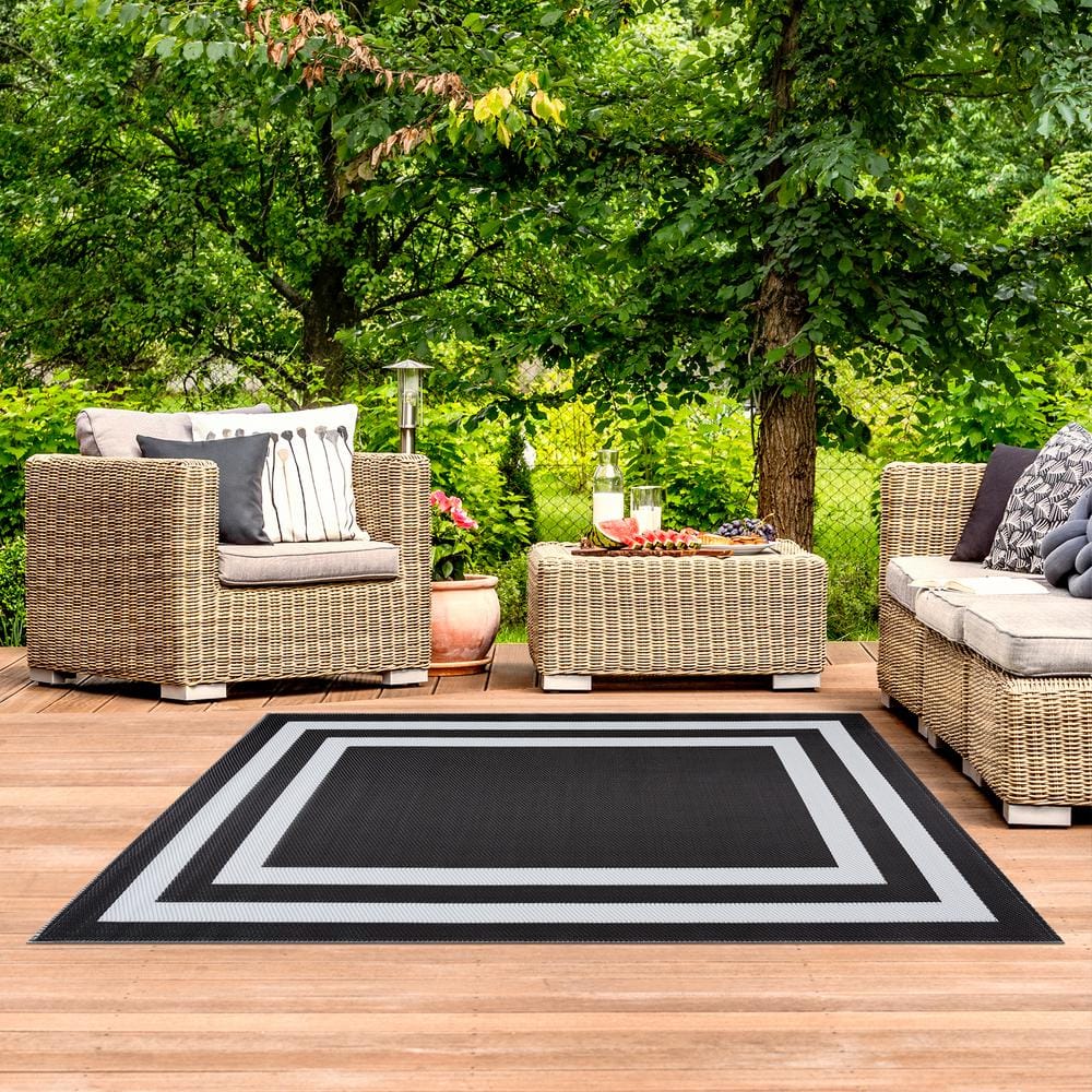 Best 25 Outdoor Rugs for Your Patio