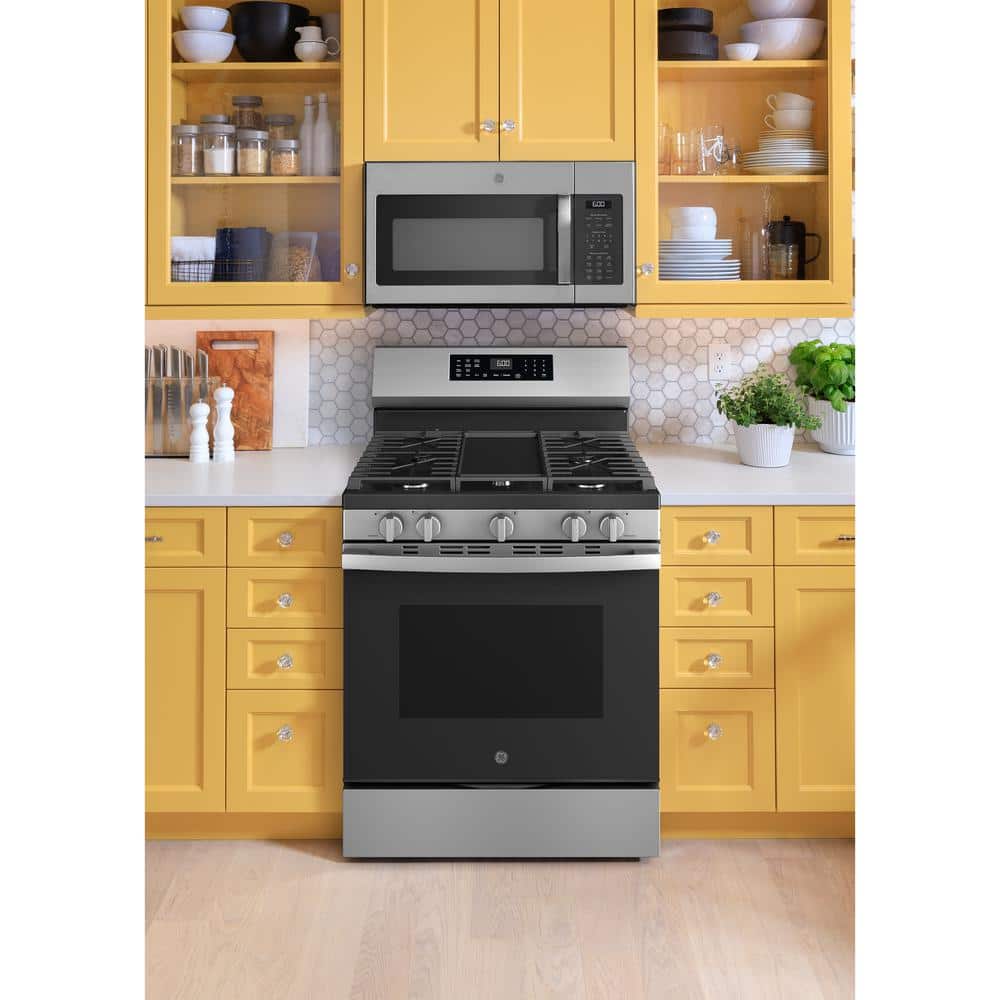 GE 5.3 Cu. Ft. Stainless Freestanding Single Gas Smart Range - Thumbnail 3