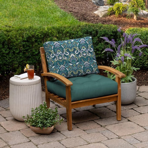 ARDEN 24 in. x 24 in. Outdoor Plush Modern Tufted Blowfill Deep