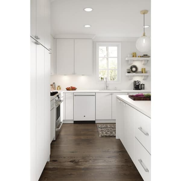 Blythe 14.5 in. W x 0.75 in. D x 14.5 in. H in White Cabinet Door Sample