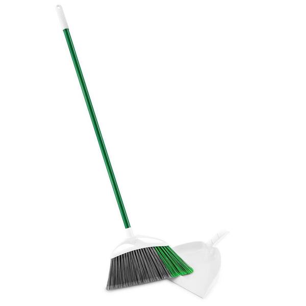 https://images.thdstatic.com/productImages/3e89e8ef-6f7c-4f78-9071-dc1f81345658/svn/libman-angle-brooms-212-fa_600.jpg