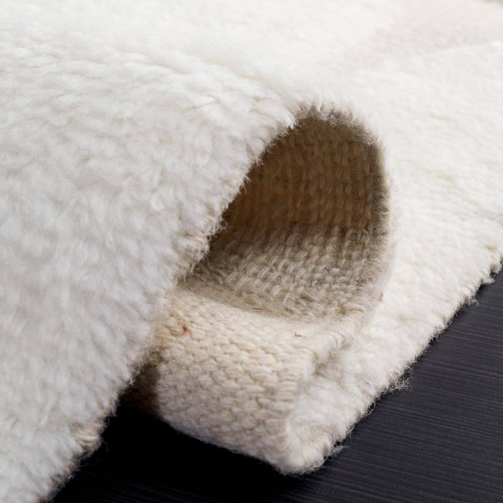 Ivory/Beige Hand-Knotted Wool Geometric Shag Rug, 4'x6'