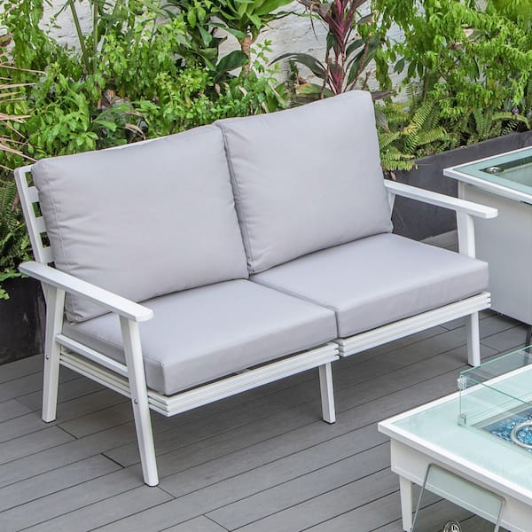 Leisuremod Walbrooke Patio White Aluminum Frame and Loveseat with Light Grey Removable Cushions