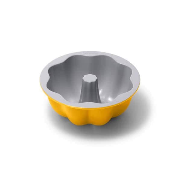 Ceramic Non-Stick Fluted Cake Pan, 9.5" Marigold