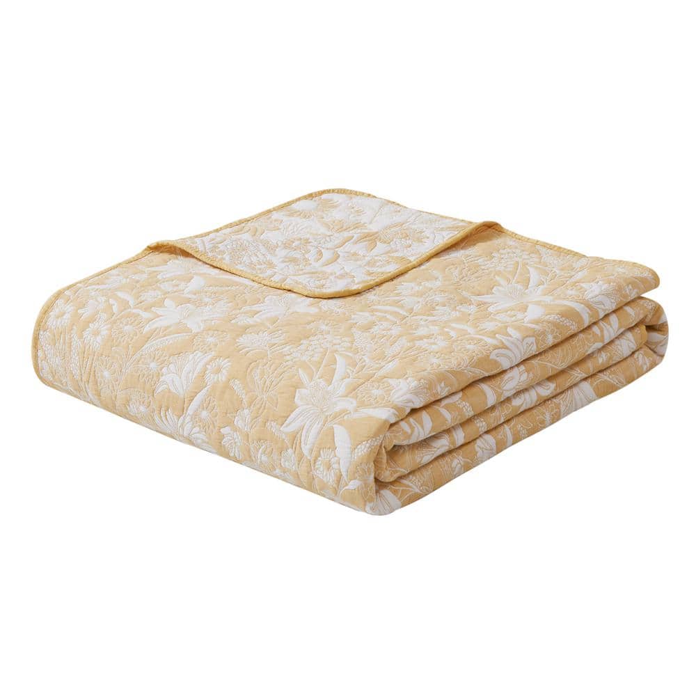 King White and Ochre Reversible Cotton Blend Quilt Set