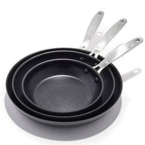 Induction Pan with Toughened Glass Lid and Heat-Resistant Handles ProCook Professional Anodised Non-Stick Frying Pan with Lid 24cm 