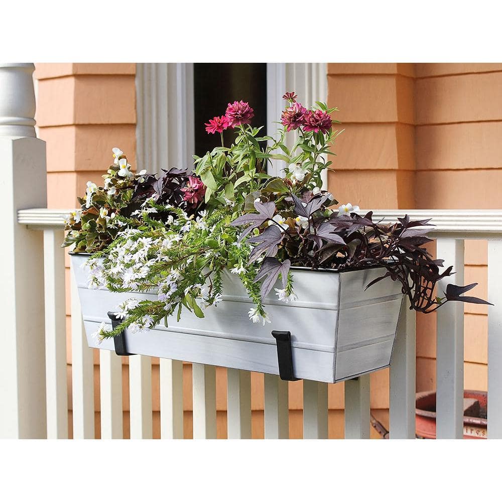 Black 10-Inch Wall-Mount Flower Box Bracket