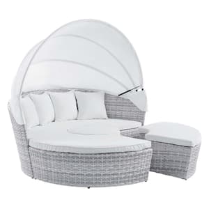 Scottsdale 4-Piece Wicker Outdoor Daybed with Sunbrella White Cushions