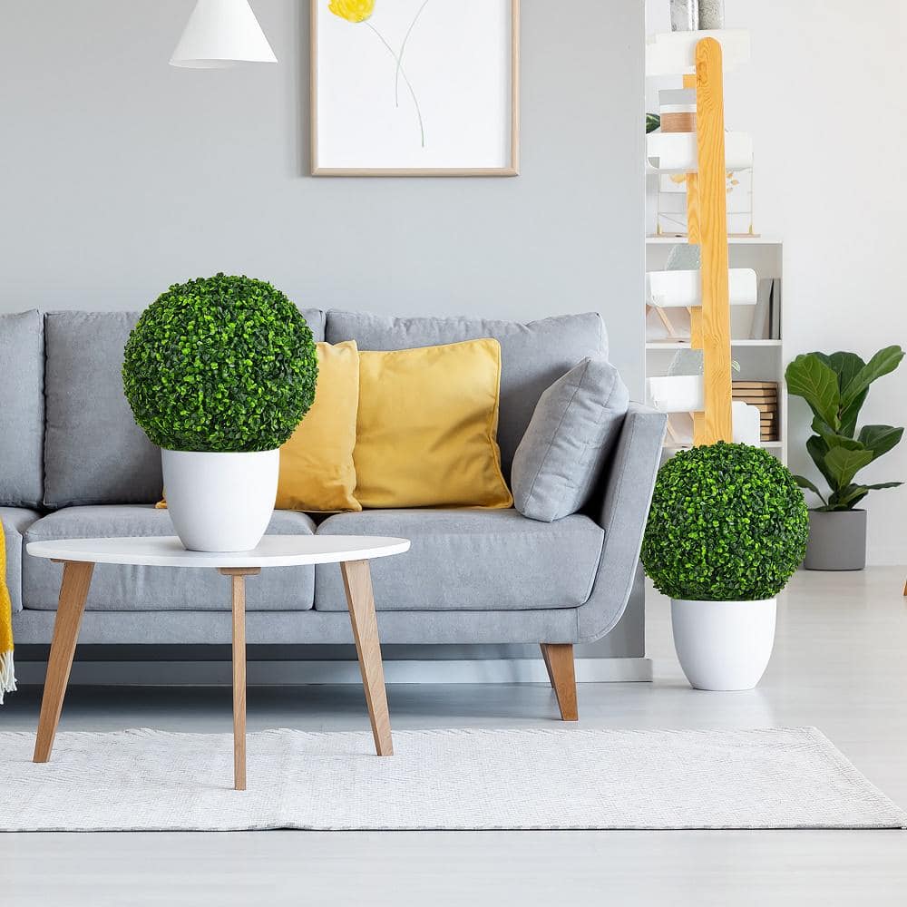 Lush Green 15.7'' UV-Protected Artificial Boxwood Topiary Balls