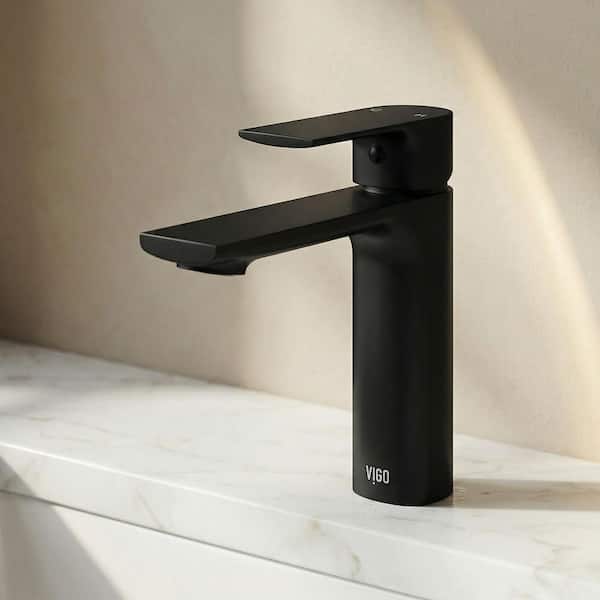 Davidson Single Handle Single-Hole Bathroom Faucet in Matte Black