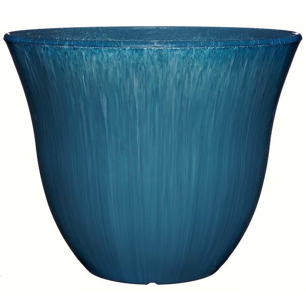CHG CLASSIC HOME & GARDEN Honeysuckle 15 in. Ocean Resin Planter