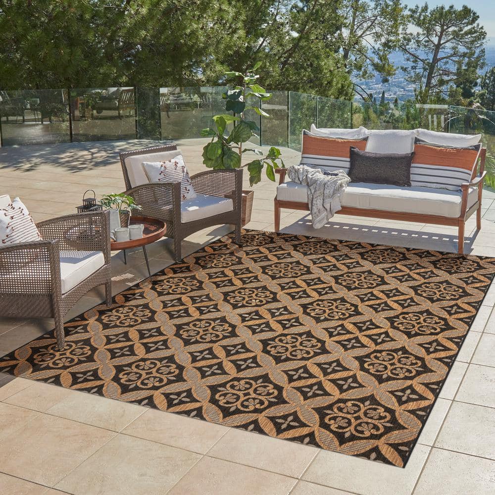 Chestnut and Black Floral Synthetic Flatweave 5' x 7' Area Rug