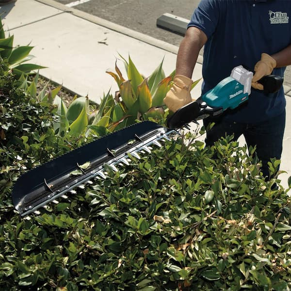 https://images.thdstatic.com/productImages/3ef4a649-8b35-4287-911f-a5b5017f3ec7/svn/makita-cordless-hedge-trimmers-ghu05z-1f_600.jpg