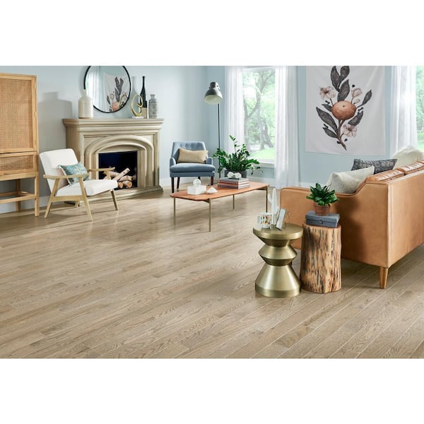 Bruce Plano Low Gloss Taupe Oak 3/4 in. T x 4 in. W Smooth Solid Hardwood Flooring (18.5 sq.ft./ctn)