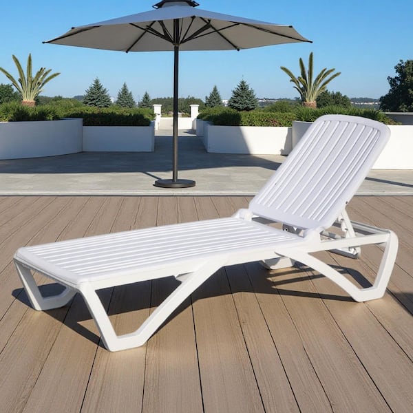 Adjustable Recliner Plastic Outdoor Chaise Lounge Pool Lounger Tanning Lounge Chair in White