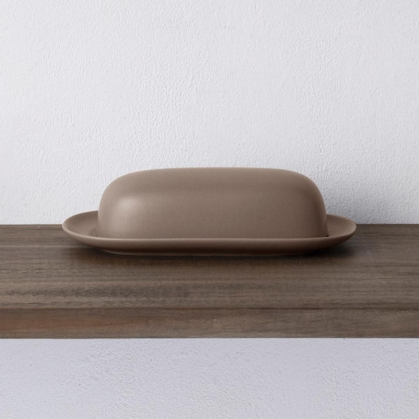 Colorwave Clay 8.5 in. (Tan) Stoneware Covered Butter