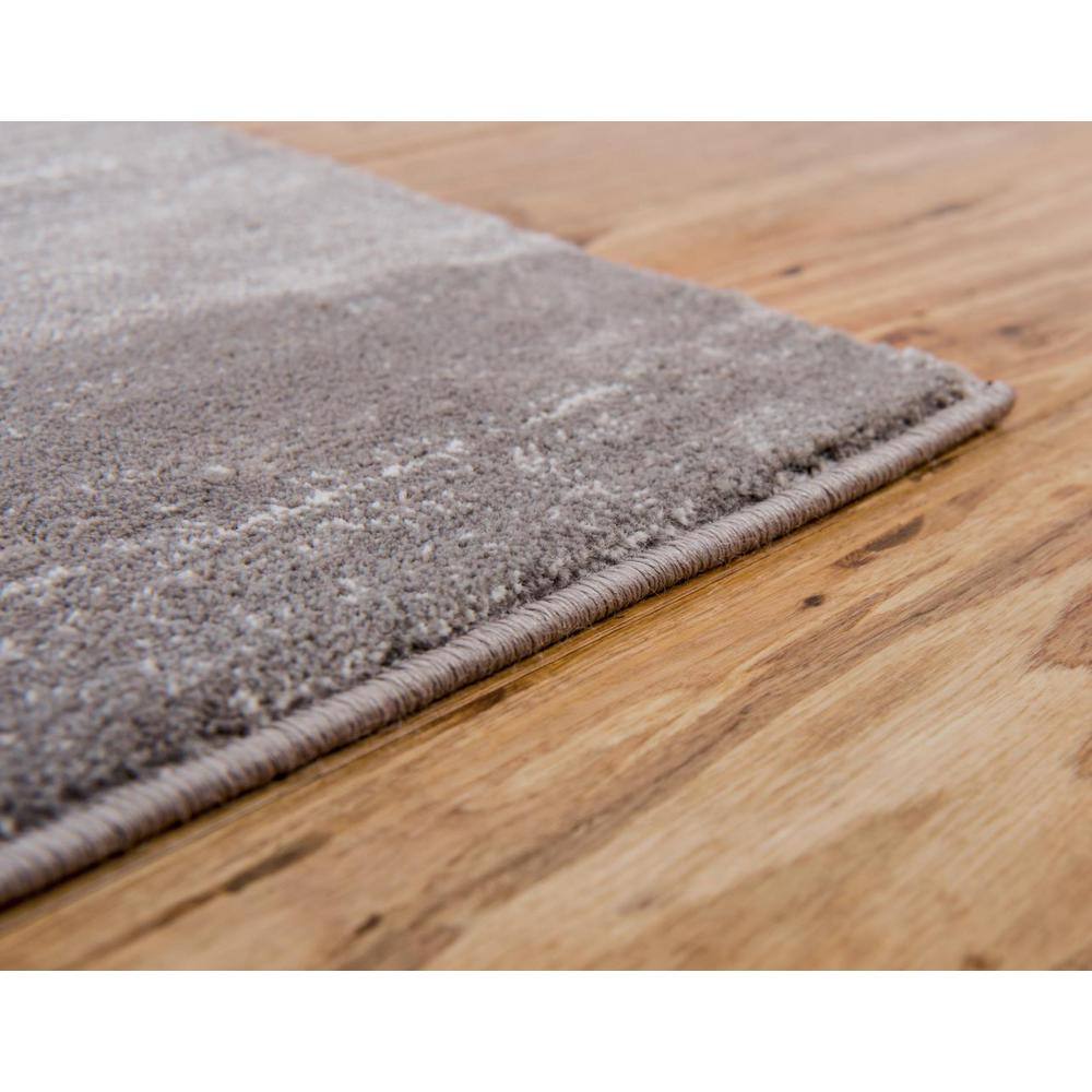 Elegant Gray 4' x 6' Rectangular Easy-Care Synthetic Area Rug
