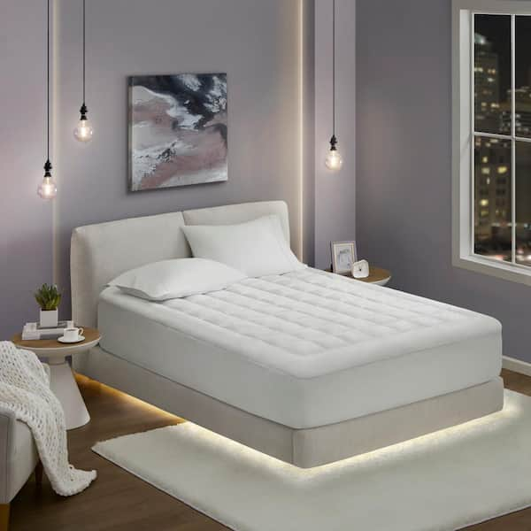 Heavenly Soft White Queen Overfilled Plush Hypoallergenic Down Alternative 100% Polyester Waterproof Mattress Pad