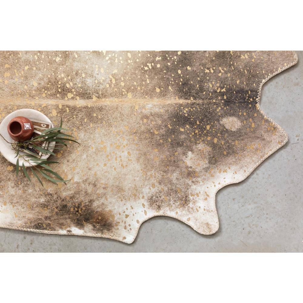 Mocha Sand Chic Cowhide-Inspired Polyester 3'10" x 5' Rug with Metallic Accents