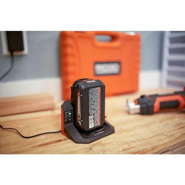 Black and Decker Genuine 18v Twin Li-ion Battery and Charger Pack 1.5ah