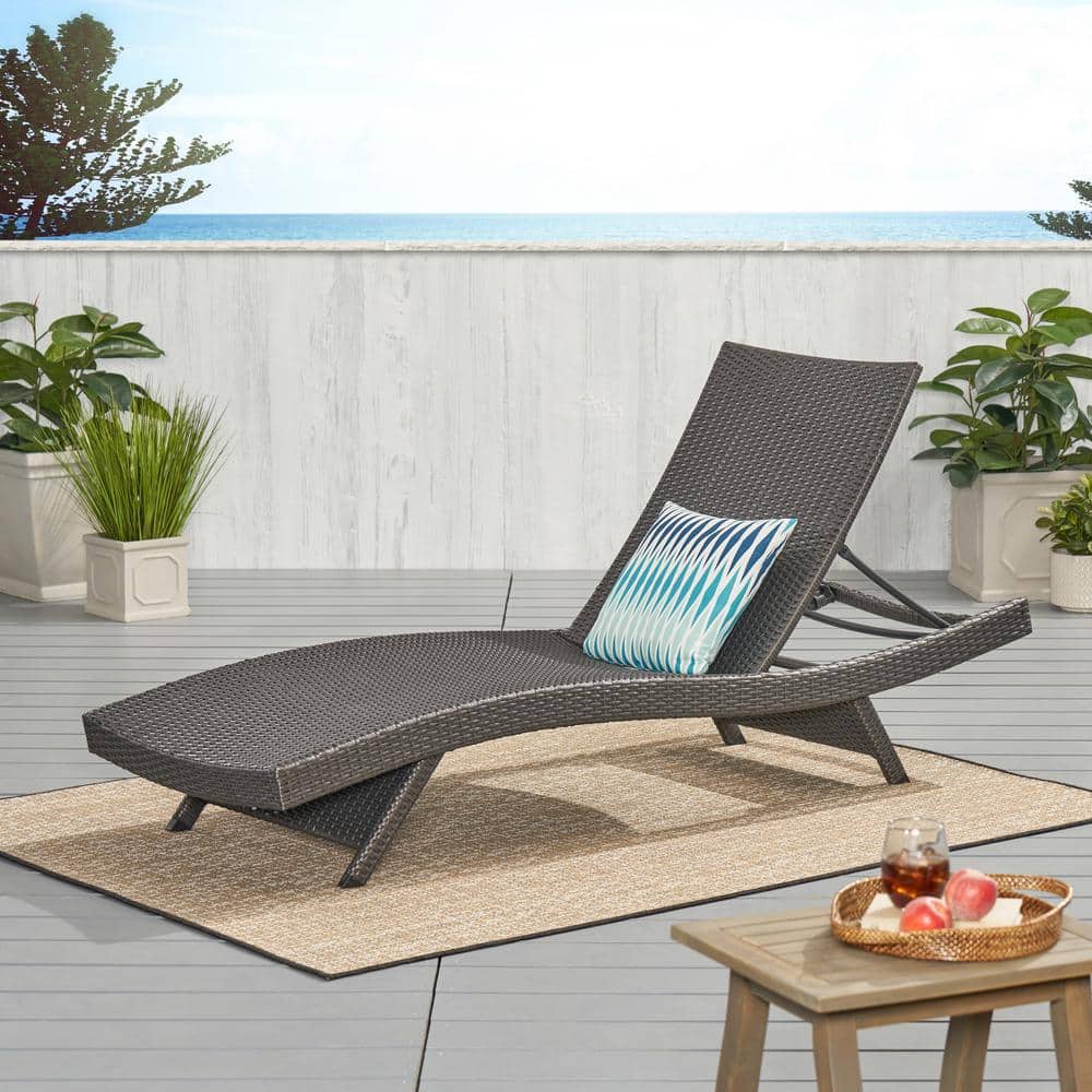 Salem Gray 1-Piece Wicker Outdoor Patio Chaise Lounge with Adjustable Backr