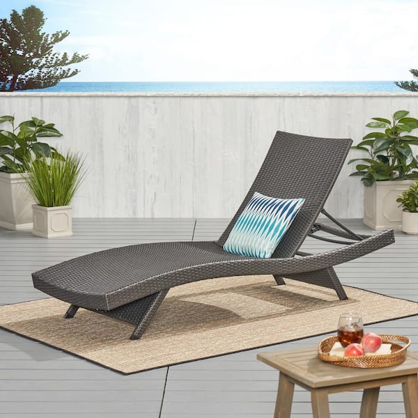 Unbranded Salem Gray 1-Piece Wicker Outdoor Patio Chaise Lounge with Adjustable Backrest, Foldable legs