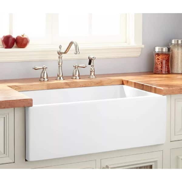 https://images.thdstatic.com/productImages/3fbc61a9-3553-4221-abfb-a35a189ec3f1/svn/white-winpro-farmhouse-kitchen-sinks-wfc3318s-31_600.jpg