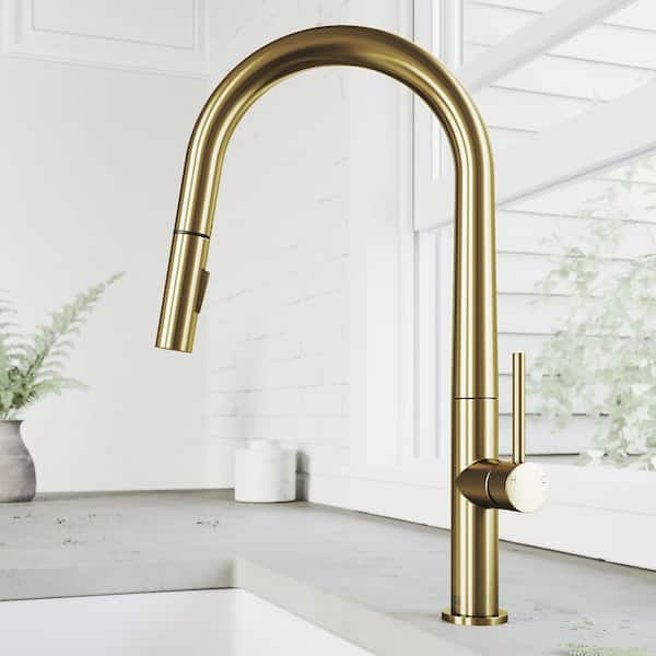 Greenwich Single Handle Pull-Down Sprayer Kitchen Faucet in Matte Brushed Gold