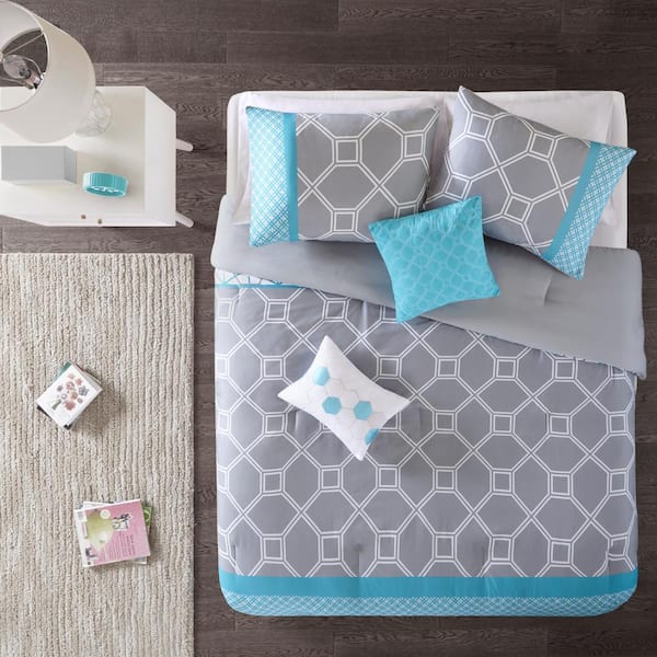 Blue King Comforter Set Id10 500, Intelligent Design Zara Shower Curtains